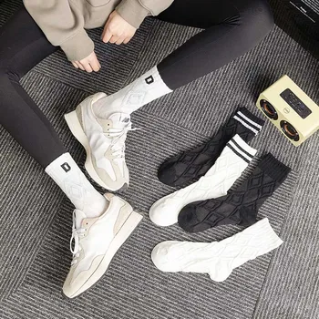 Ženy Bavlnené Ponožky Zjednodušené List Tlač Diamond Japonskej IN Bežné Trend Športové Ponožky dámske V Trubice Ponožky A115